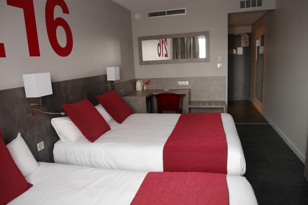 Hotel L'Hotan ปอร์เตท์-ซูร์-กาโรนน์ ภายนอก รูปภาพ