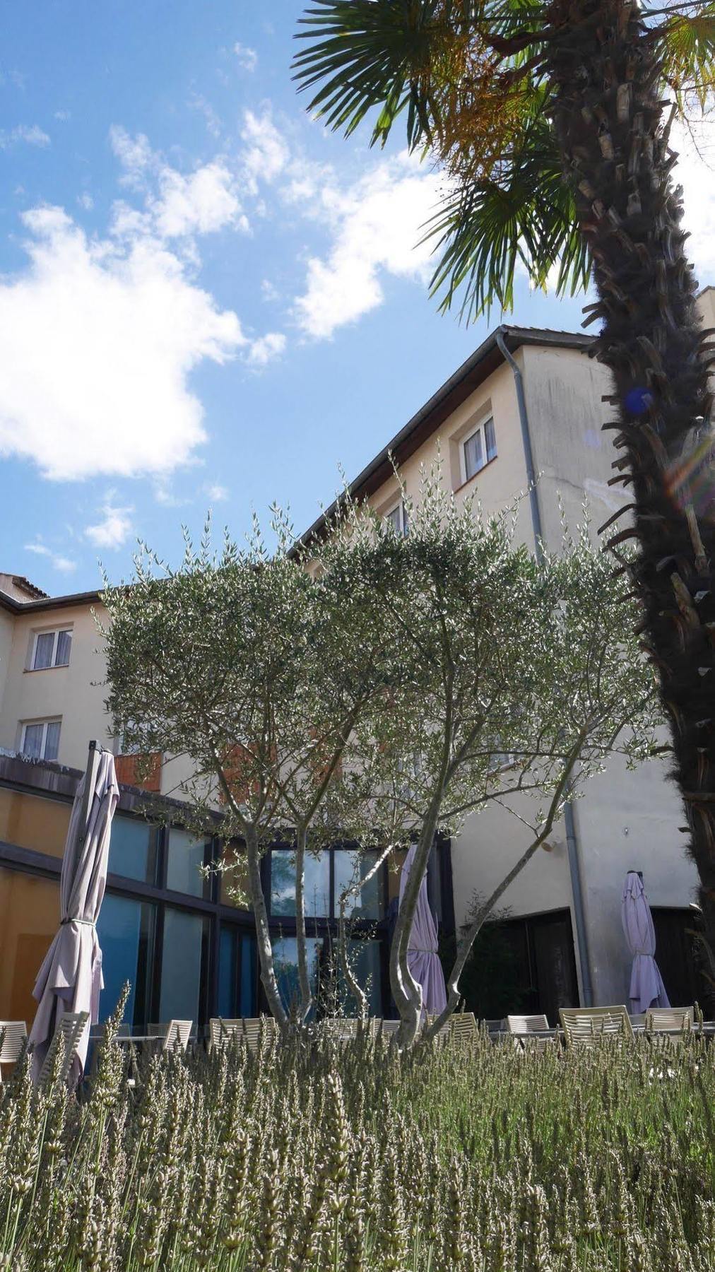 Hotel L'Hotan ปอร์เตท์-ซูร์-กาโรนน์ ภายนอก รูปภาพ