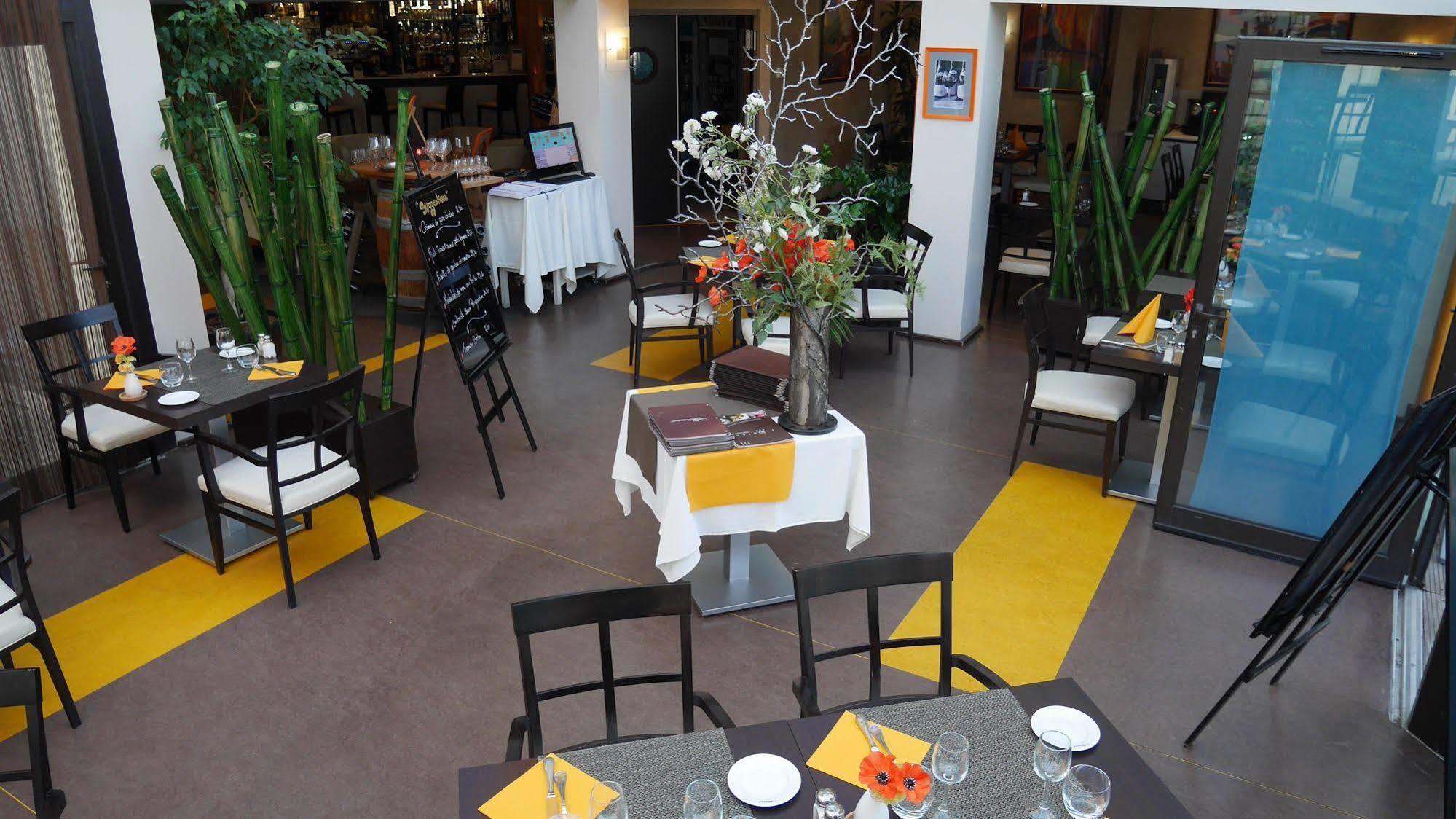 Hotel L'Hotan ปอร์เตท์-ซูร์-กาโรนน์ ภายนอก รูปภาพ
