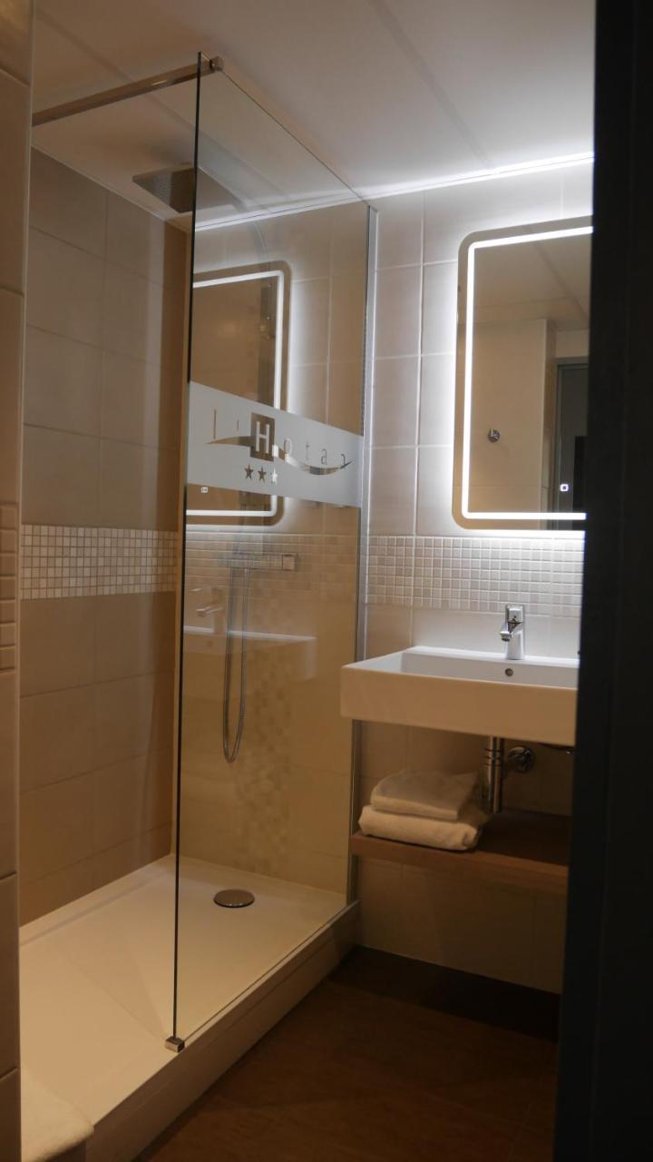 Hotel L'Hotan ปอร์เตท์-ซูร์-กาโรนน์ ภายนอก รูปภาพ